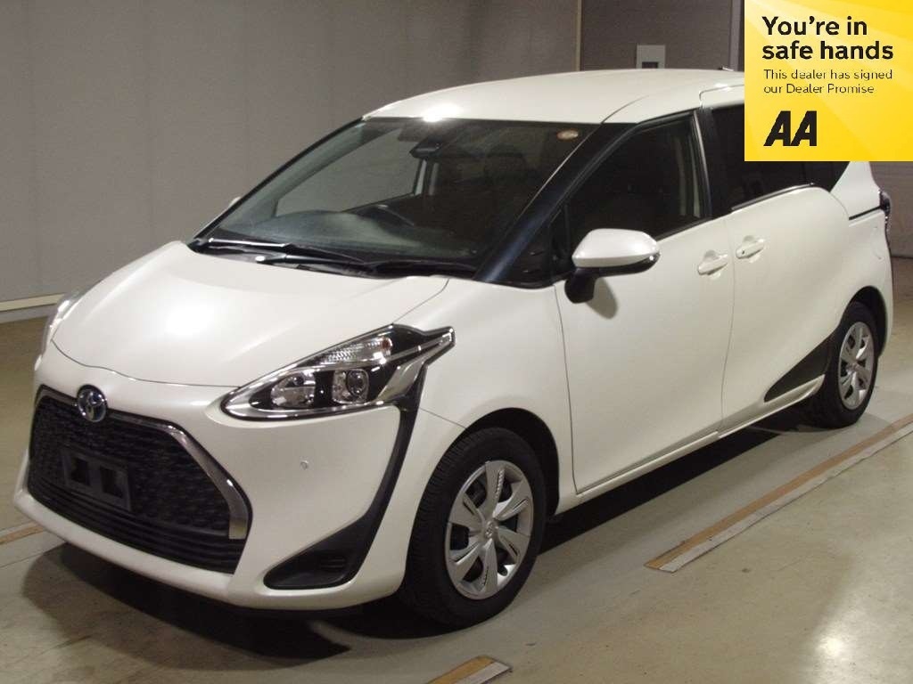 Toyota Sienta 1.5 Hybrid 202121 7 Seats Ulez Fre White