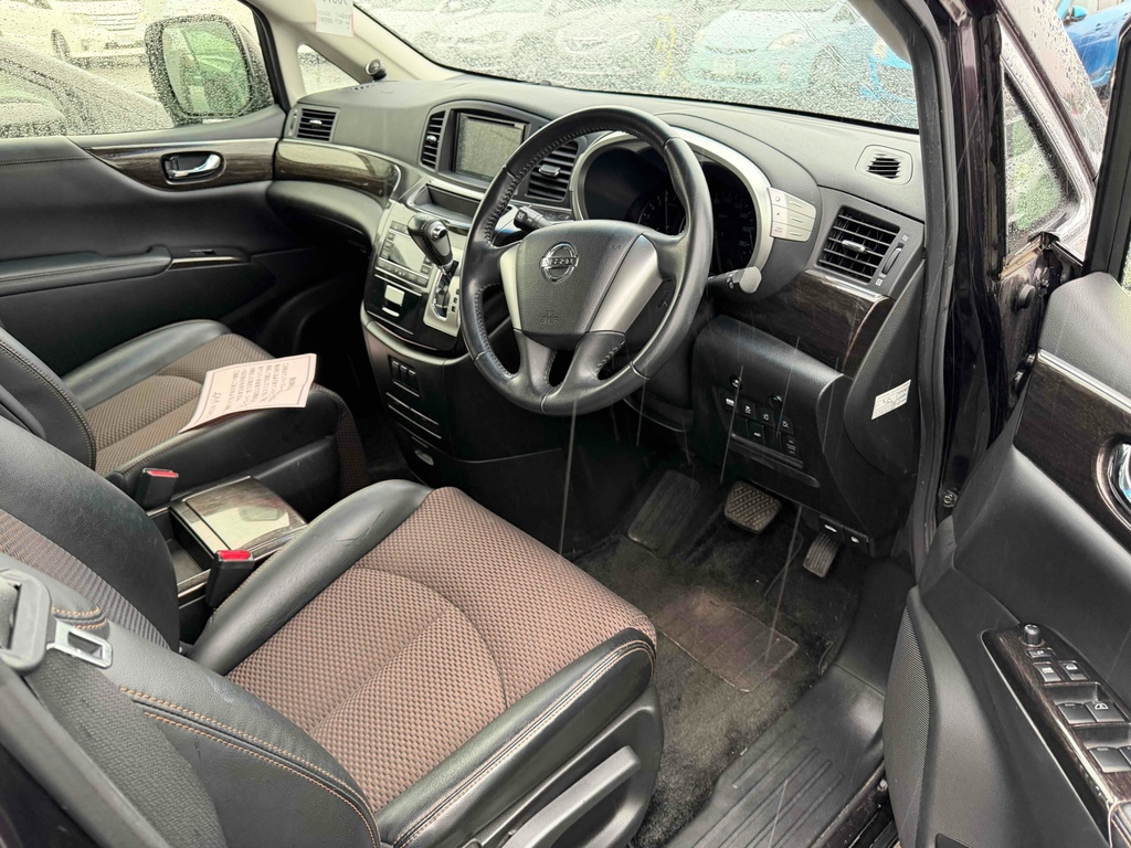 Nissan Elgrand 2.5 201313 7 Seats Mpv Ulez Purple #3