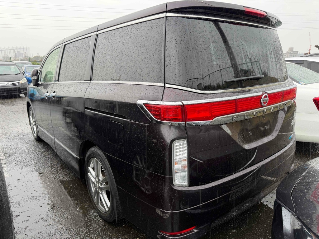 Nissan Elgrand 2.5 201313 7 Seats Mpv Ulez Purple #2