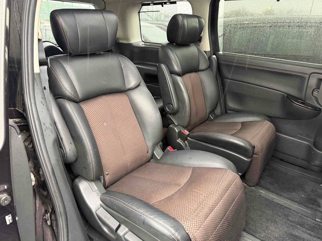 Nissan Elgrand 2.5 201313 7 Seats Mpv Ulez Purple #4