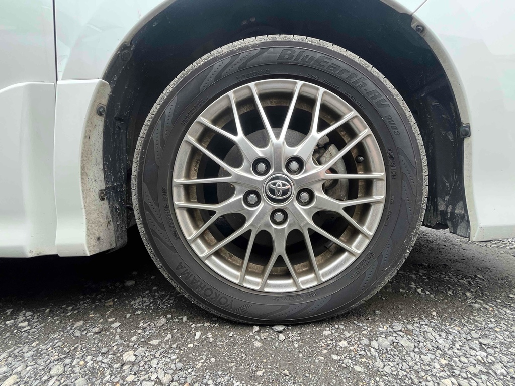 Toyota Noah Mpv Silver #11