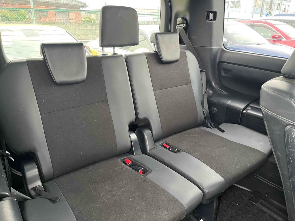 Toyota Noah 1.8 Hybrid 202170 7 Seats Mpv Ulez Free Fre White #4