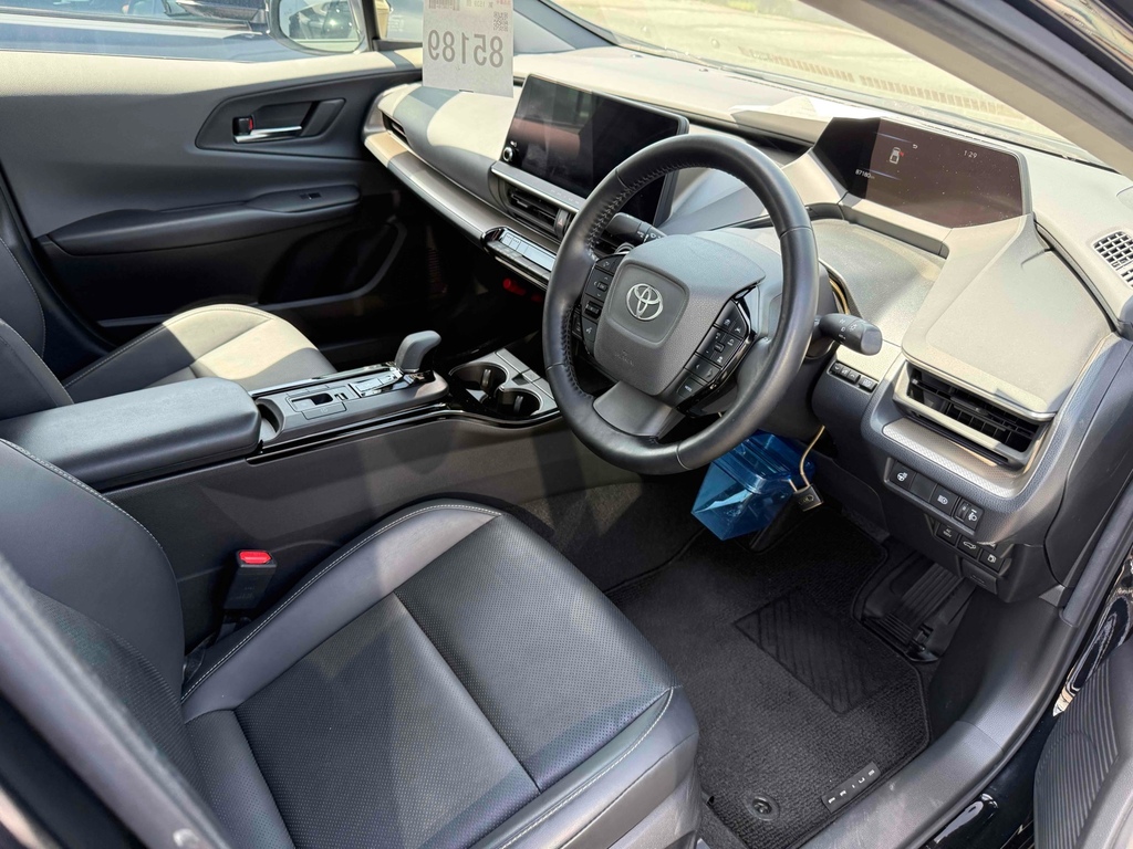 Toyota Prius 2.0 Hybrid 202323 Cvt Euro 6 Phev Design Hatchba Black #3