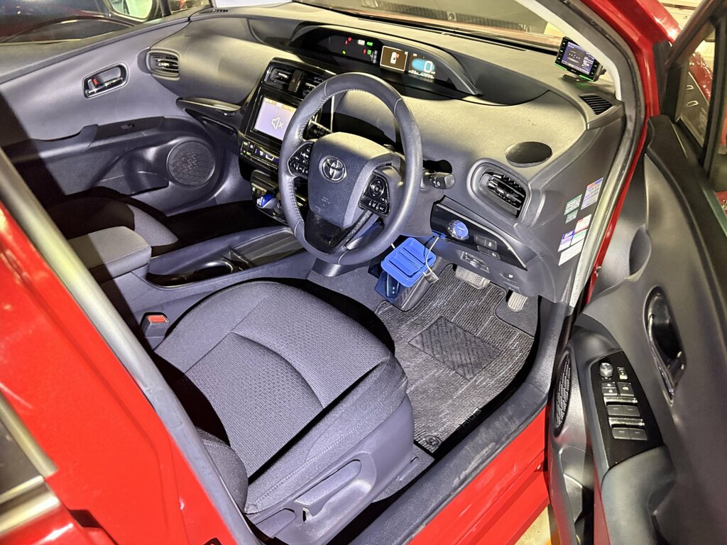Toyota Prius 1.8 Hybrid 201919 Active 5 Seats Ulez Free Red #3