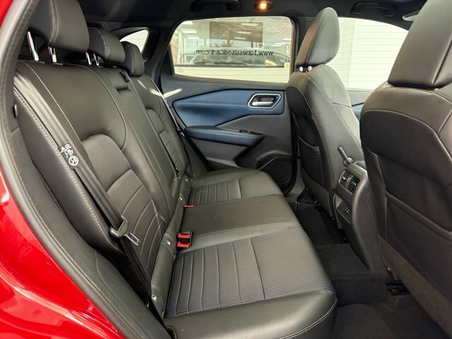 Nissan Qashqai Suv NL22TUU Red #5