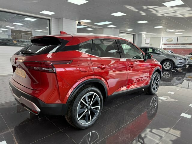 Nissan Qashqai Suv NL22TUU Red #2