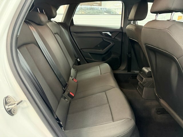 Audi A3 Hatchback RE21MTF White #4