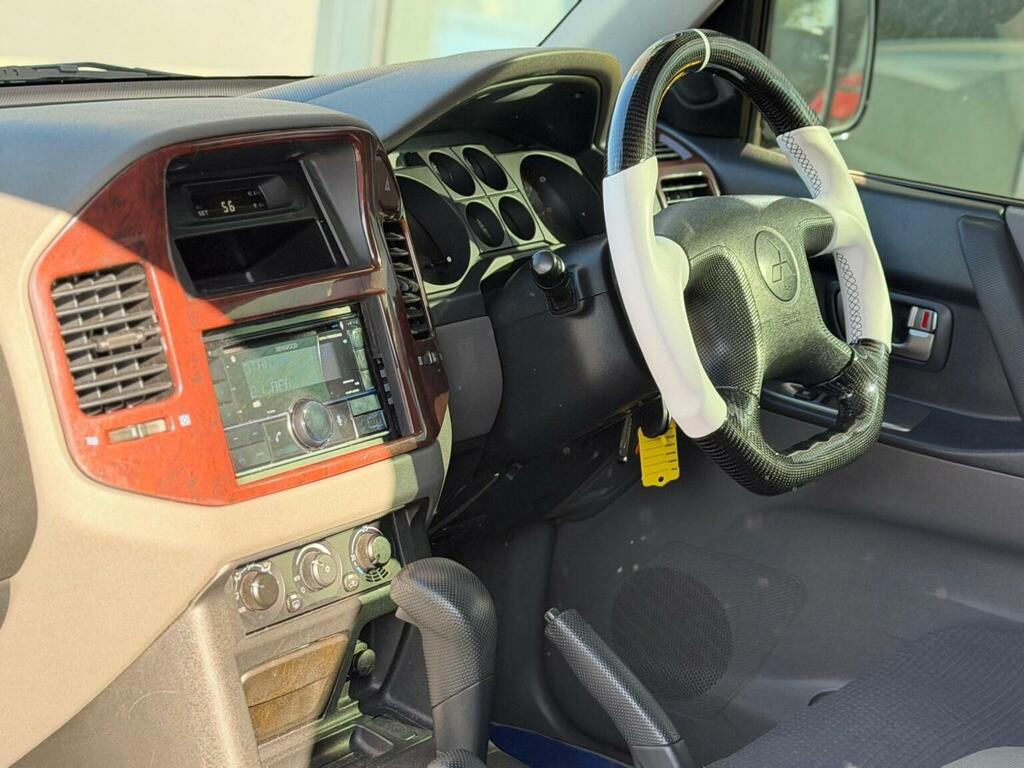 Mitsubishi Shogun 3.5 V6 Elegance Silver #3