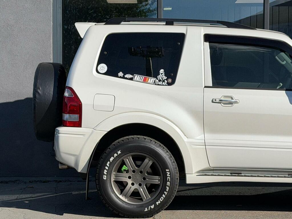 Mitsubishi Shogun 3.5 V6 Elegance Silver #7