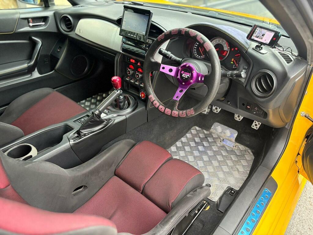 Toyota GT86 Coupe 2.0 Boxer D-4s Aero Euro 6 201665 Yellow #2
