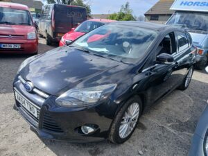 Ford Focus 1.0 Ecoboost Zetec Navigator H B Black Met Low