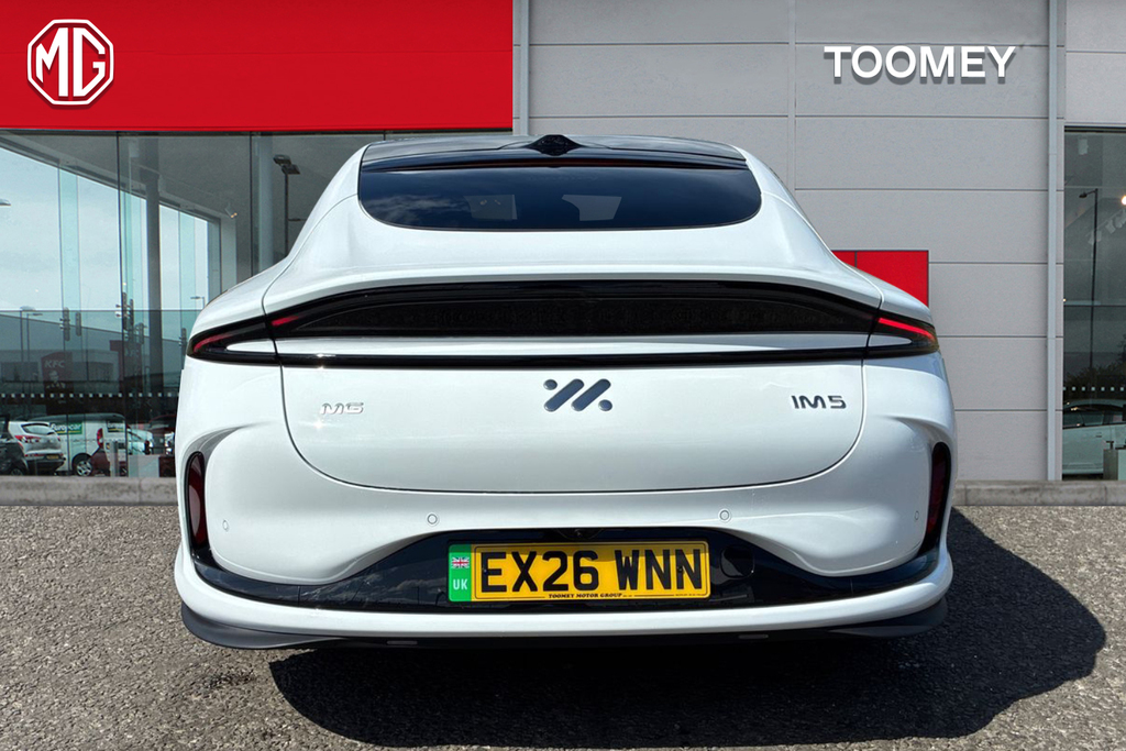 MG IM5 75Kwh Standard Range Saloon White #6
