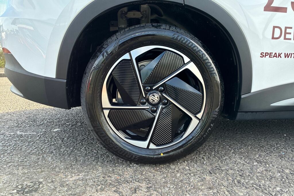 MG MGS5 64Kwh Trophy Long Range Suv White #5