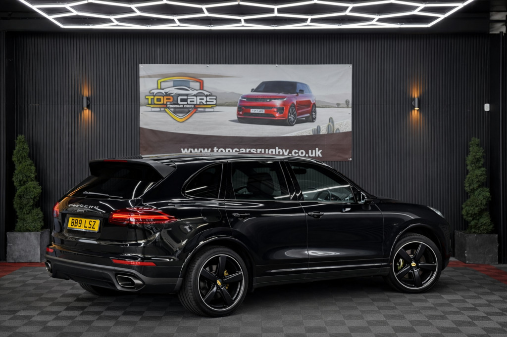 Porsche Cayenne Suv 2.9 T V6 S Platinum Edition 2019 Black #2