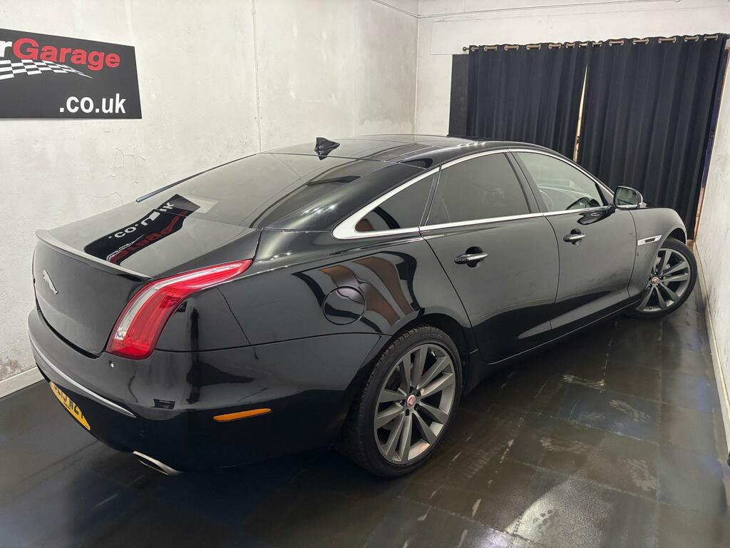 Jaguar XJ Portfolio V6 D Black #3