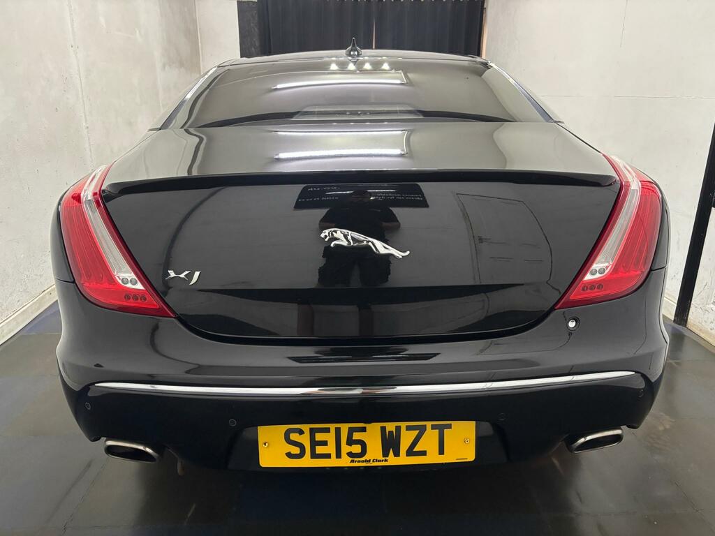 Jaguar XJ Portfolio V6 D Black #6