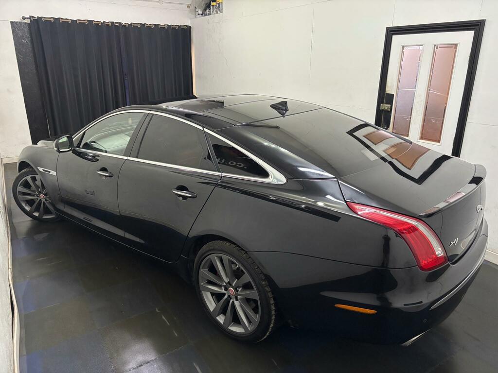 Jaguar XJ Portfolio V6 D Black #5