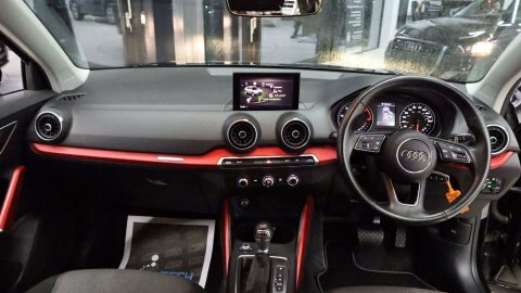 Audi Q2 2020 70 1.6 LC70HMD Black #4