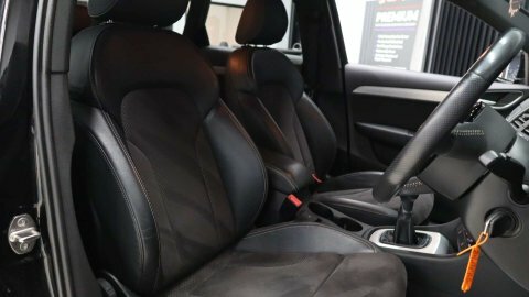 Audi Q3 2016 16 2.0 PE16YFU Black #5
