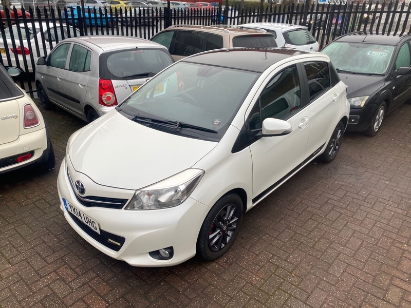 Toyota Yaris Vvt-i Icon Plus YK14UHG White #2