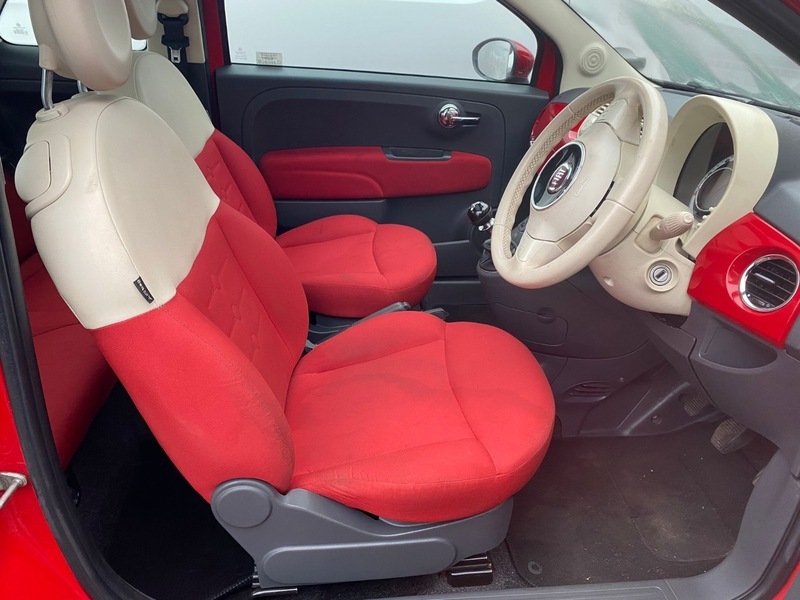 Fiat 500 Lounge Red #4