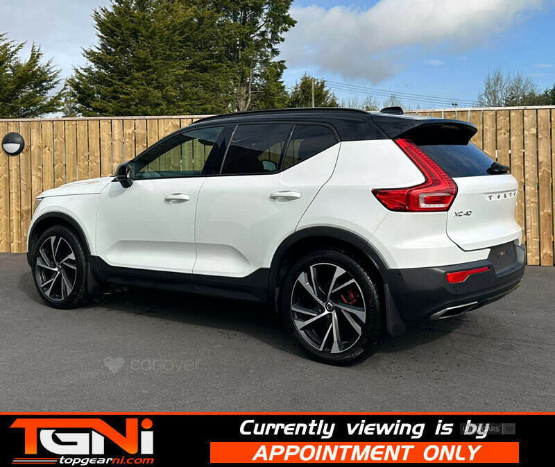 Volvo XC40 2.0 D4 190 First Edition Awd Geartronic TIG6624 #2