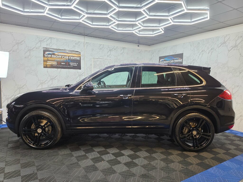 Porsche Cayenne 3.0 Td V6 Suv Tiptronic 4Wd Ss 240 Ps Die WN14TNU Black #5