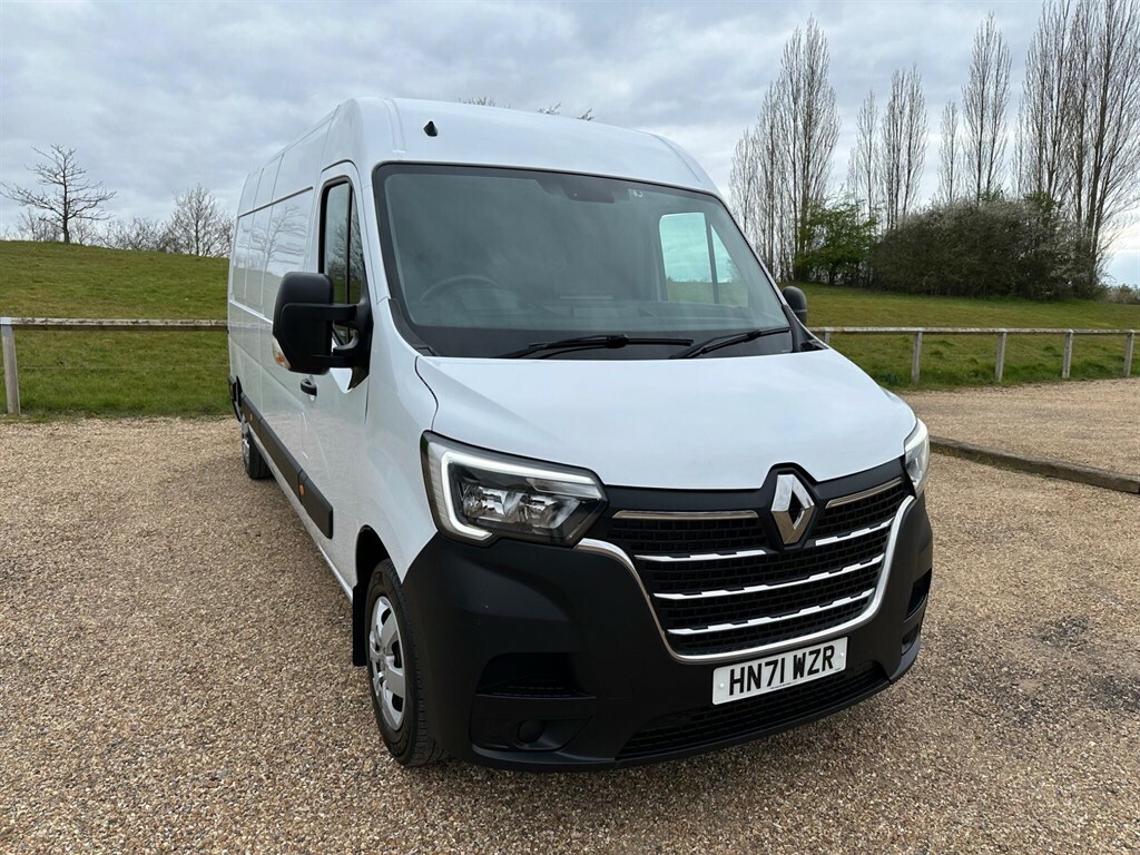 Renault Master 2.3 Dci 35 Business Fwd Lwb Medium Roof Euro 6 White