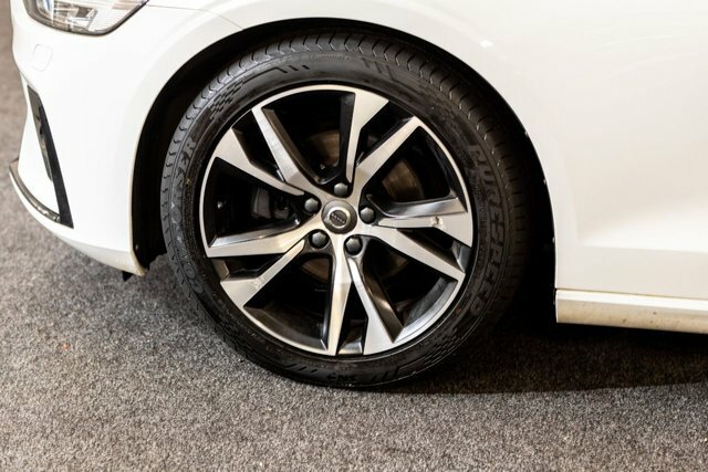 Volvo V60 2.0 D4 R-design Estate Euro 6 S S AE69HXV White #5