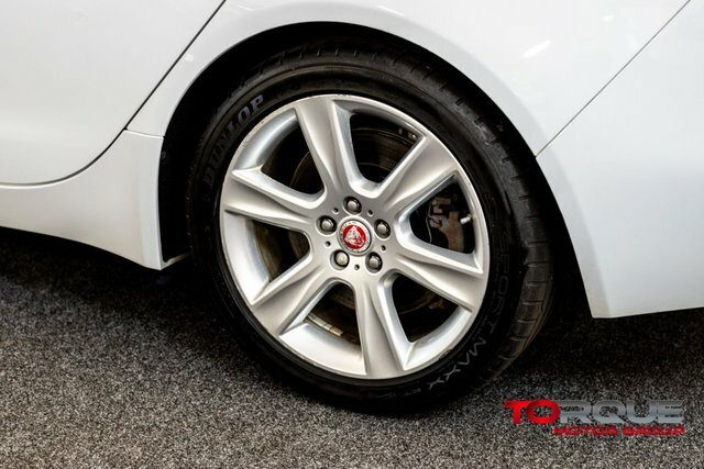 Jaguar XE 2.0 Gtdi Portfolio Saloon Euro 6 White #6