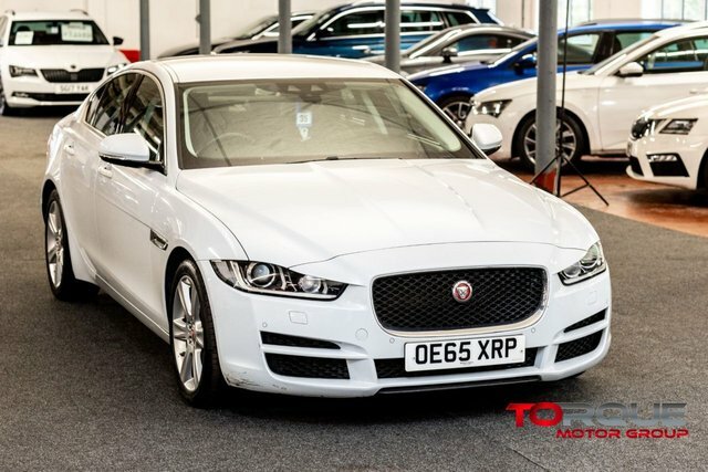 Jaguar XE 2.0 Gtdi Portfolio Saloon Euro 6 White #3