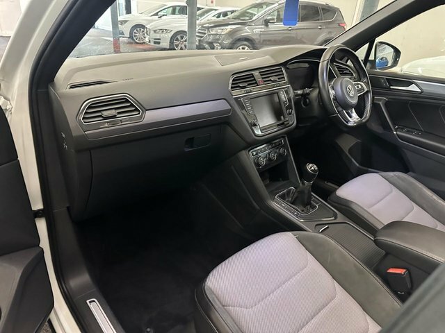Volkswagen Tiguan 2.0 Tdi R-line Suv Euro 6 S S NL67BBF White #6