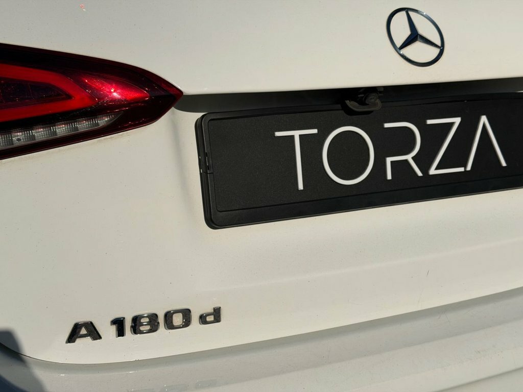 Mercedes-Benz A Class Diesel YW19UMS White #5