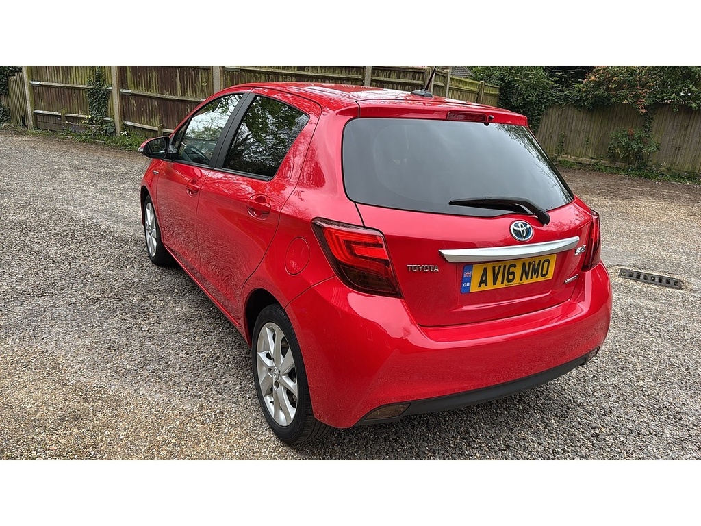 Toyota Yaris 1.5 Vvt-h Excel Hatchback Hybrid E-cvt AV16NMO Red #4