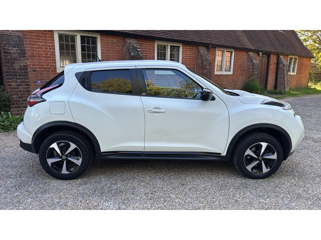 Nissan Juke 1.6 Bose Personal Edition Suv Eu HG19MTF White #3