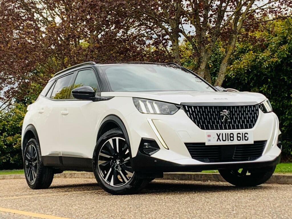 Peugeot 2008 1.2 Puretech Gt Line Eat Euro 6 Ss XUI8616 White #4