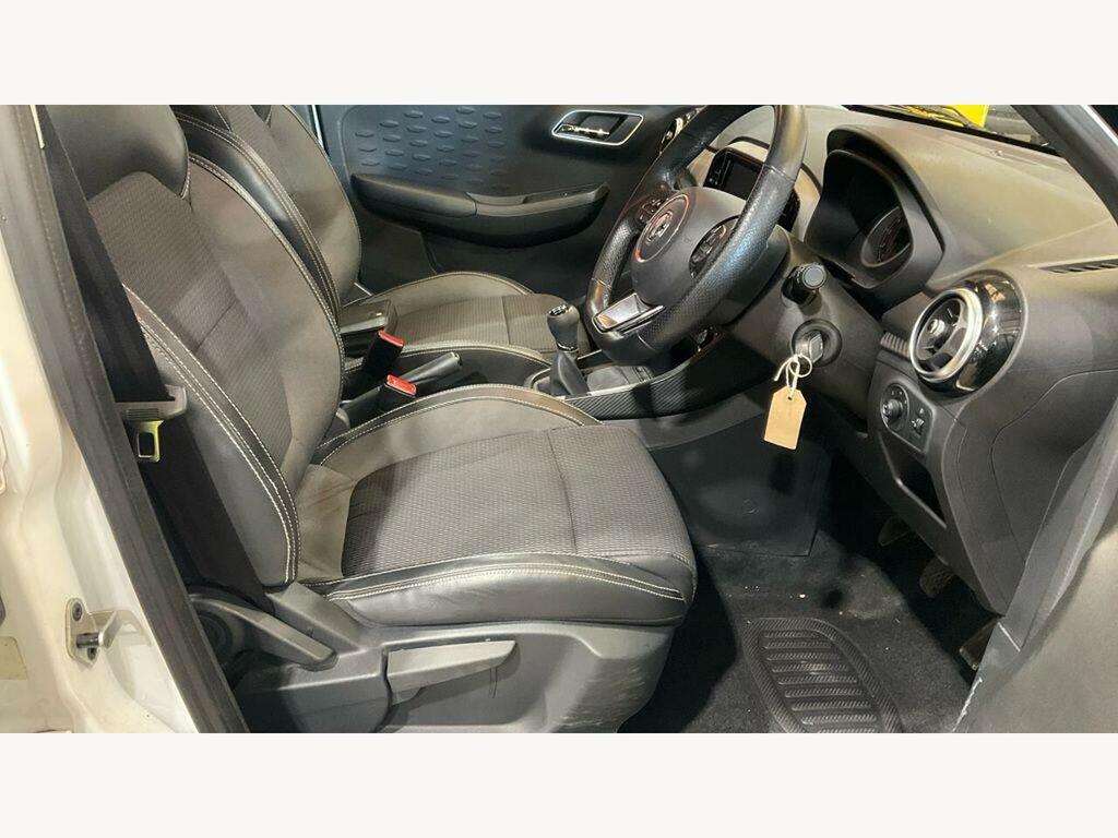 MG MG3 1.5 Vti-tech Exclusive Nav Euro 6 Ss SK22ZRT White #6