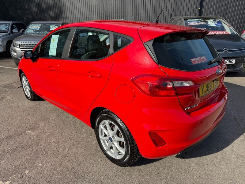 Ford Fiesta Zetec Only YJ68TBN Red #4