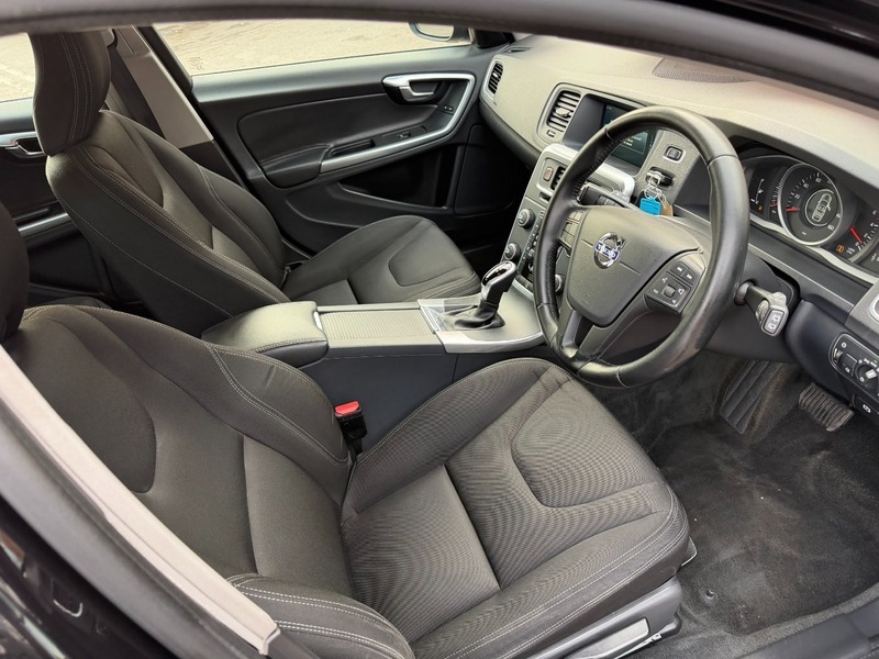 Volvo V60 D2 Business Only Black #4