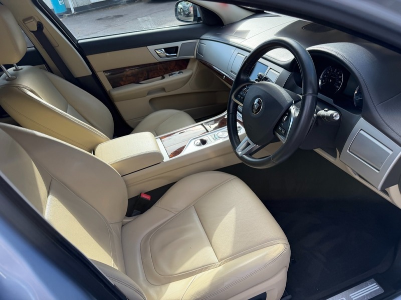 Jaguar XF D Luxury Only RK64FEG Silver #5
