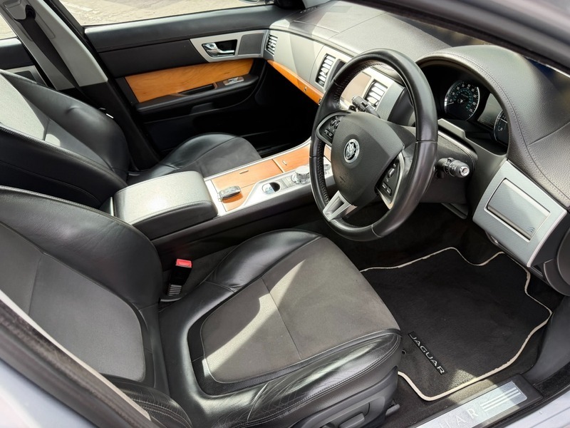Jaguar XF D Full Service LV11ZBF Silver #6