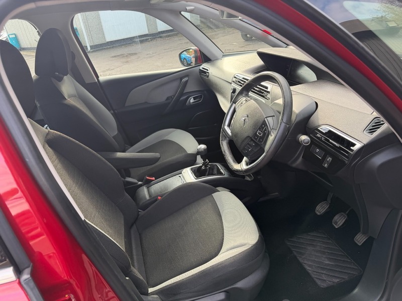 Citroen C4 Picasso E-hdi Airdream Exclusive-6 Speed Red #5