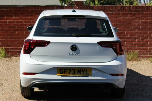 Volkswagen Polo Tsi Life Hatchback White #5