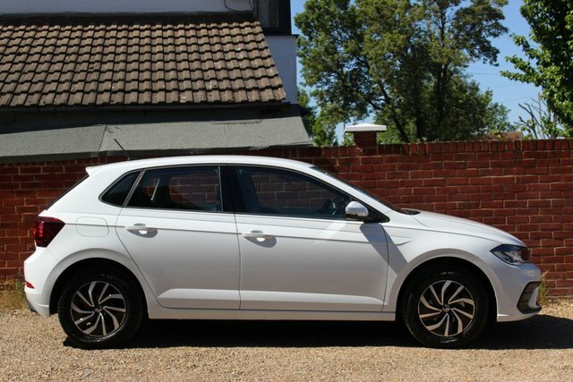 Volkswagen Polo Tsi Life Hatchback White #4