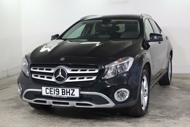 Mercedes-Benz GLA Class 1.6 Gla200 Sport Executive Suv CE19BHZ Black #3