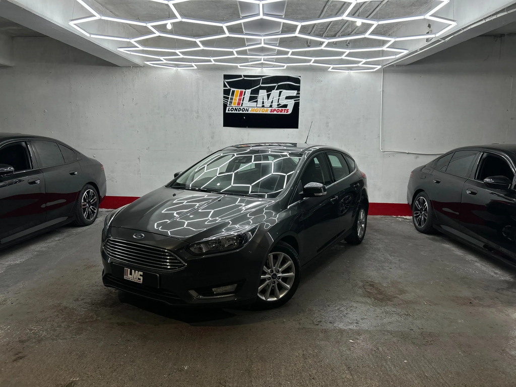 Ford Focus 1.0T Ecoboost Titanium Grey