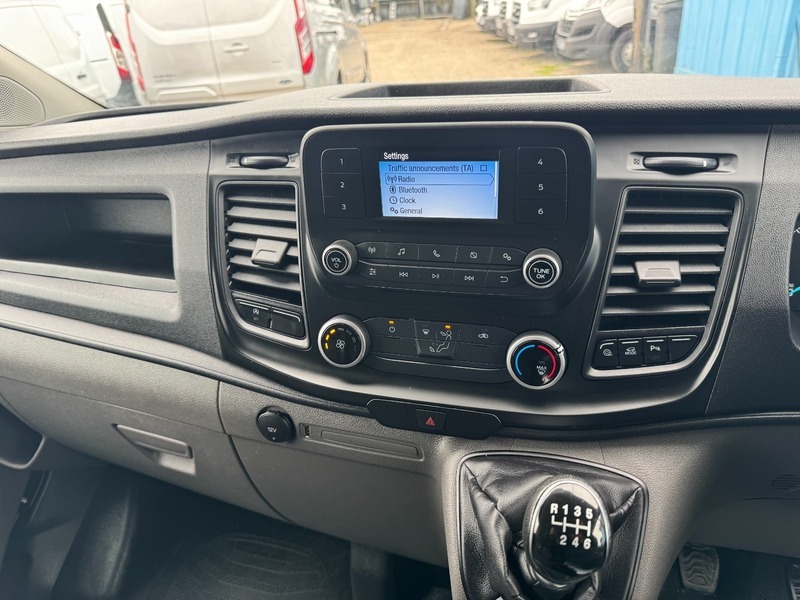 Ford Transit Custom 300 Leader P V LA72HHX White #4