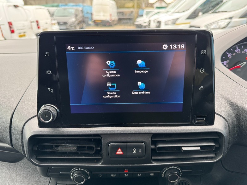 Peugeot Partner Bluehdi Professional Premium Plus CK24VGO White #3