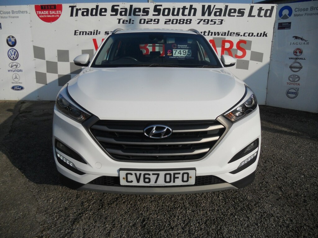 Hyundai Tucson 1.7 Crdi Blue Drive Se Nav 2Wd CV67OFO White #2