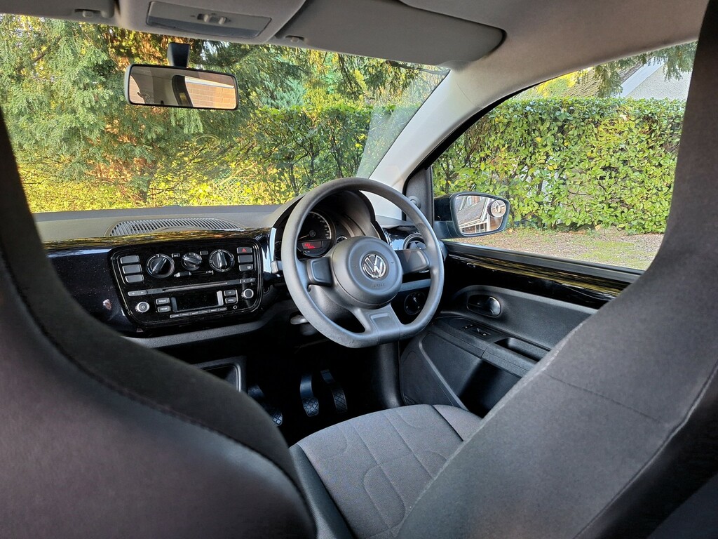 Volkswagen Up 1.0 Move Up 2014 LG64YOM Black #2